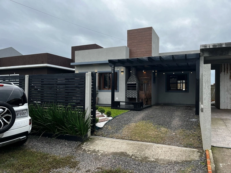 Linda casa à venda em Capão da Canoa!: 3ª foto da galeria de imagens do imóvel