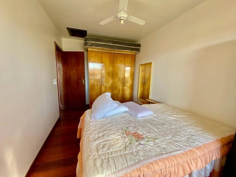 Casas em Bairros: 2ª foto da galeria de imagens do imóvel