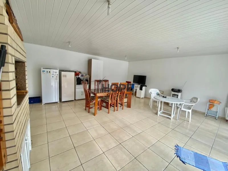 Casa composta por 4 dormitórios próxima ao mar de Capão da Canoa!: 21ª foto da galeria de imagens do imóvel