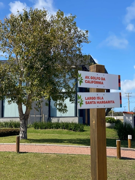 CASA 4 SUÍTES EM CONDOMÍNIO FECHADO EM CAPÃO DA CANOA: 3ª foto da galeria de imagens do imóvel