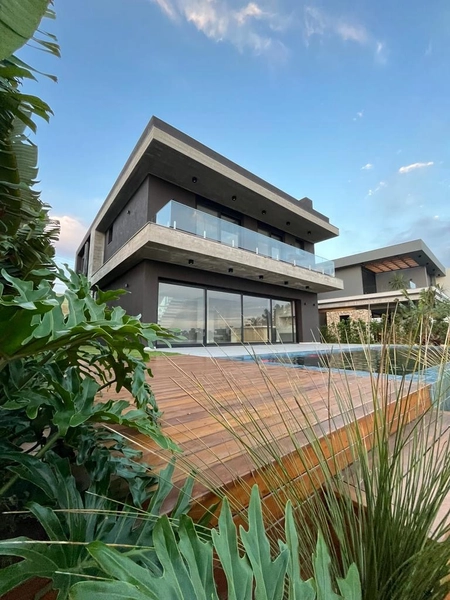 CASA  EM CONDOMÍNIO FECHADO / XANGRI-LÁ: 3ª foto da galeria de imagens do imóvel