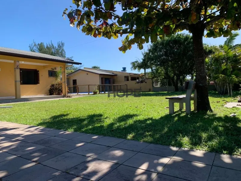 Casa com 3 dormitórios, sendo uma suíte em bairro de Capão da Canoa: 6ª foto da galeria de imagens do imóvel