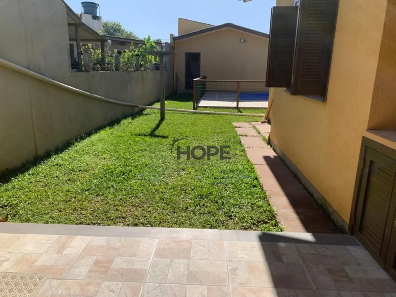 Casa com 3 dormitórios, sendo uma suíte em bairro de Capão da Canoa: 1ª foto da galeria de imagens do imóvel