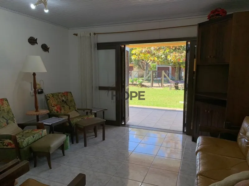 Casa com 3 dormitórios, sendo uma suíte em bairro de Capão da Canoa: 9ª foto da galeria de imagens do imóvel