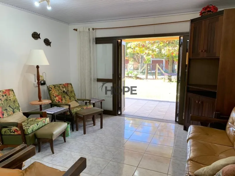 Casa com 3 dormitórios, sendo uma suíte em bairro de Capão da Canoa: 16ª foto da galeria de imagens do imóvel