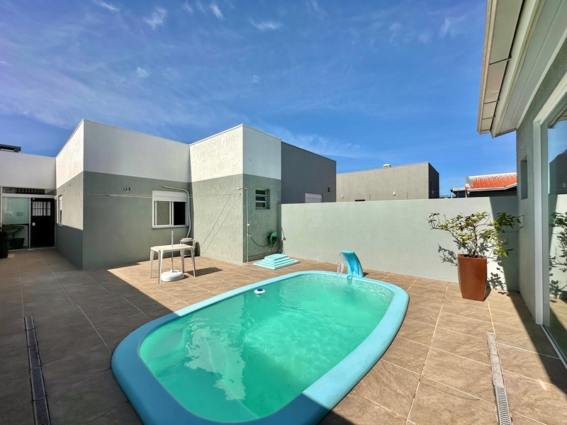 BELISSIMA CASA COM PISCINA: 13ª foto da galeria de imagens do imóvel