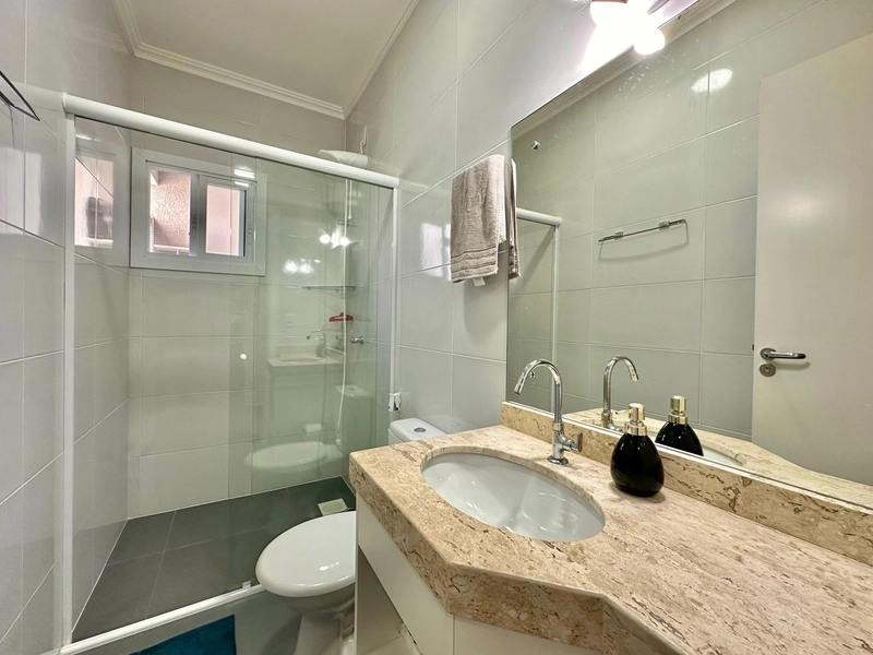 BELISSIMA CASA COM PISCINA: 11ª foto da galeria de imagens do imóvel