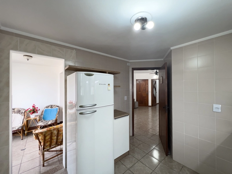 APARTAMENTO 3 DORMITÓRIOS DE FRENTE EM CAPÃO DA CANOA/CENTRO: 1ª foto da galeria de imagens do imóvel