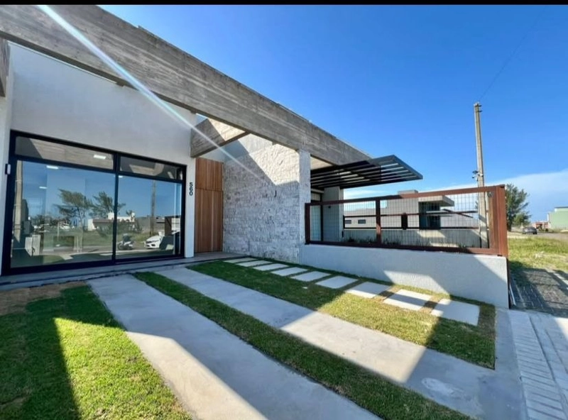 CASA À VENDA EM CAPÃO DA CANOA!: 2ª foto da galeria de imagens do imóvel