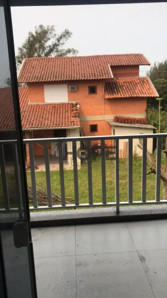 Sobrado a venda com 2 dormitórios em praia de Xangri-lá: 1ª foto da galeria de imagens do imóvel