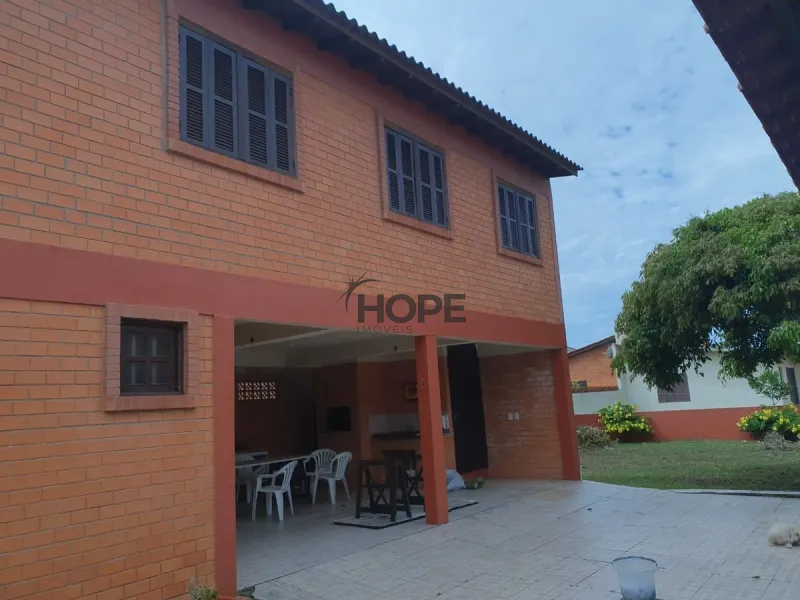 BARBADA, CASA COM 8 DORMITÓRIOS EM ATLÂNTIDA SUL!: 2ª foto da galeria de imagens do imóvel