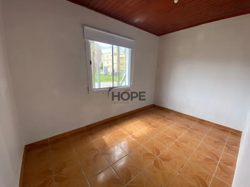 Casa com 4 dormitórios, sendo 2 suítes em Capão da Canoa: 1ª foto da galeria de imagens do imóvel
