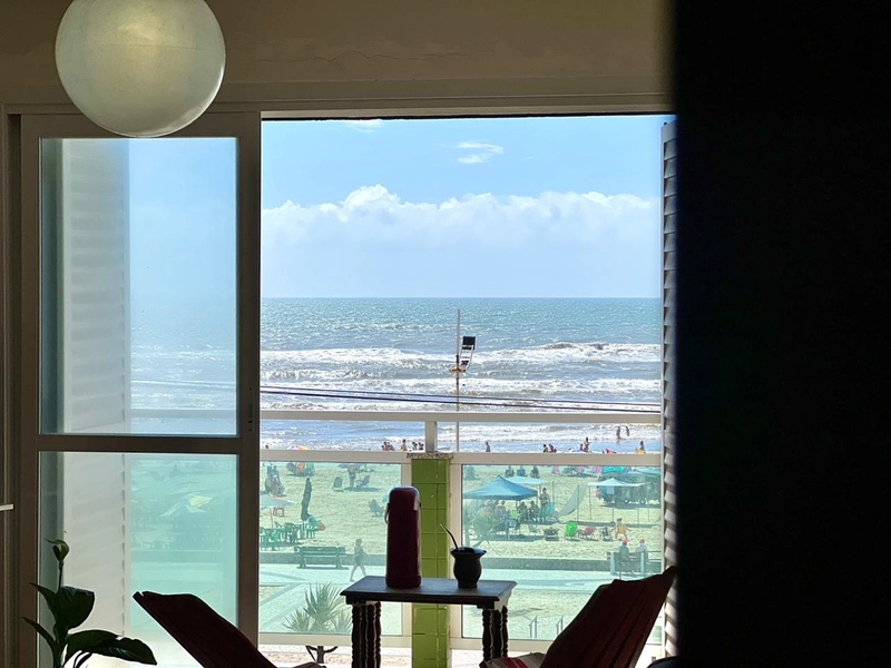 Apartamento na beira mar em Capão da Canoa!: 1ª foto da galeria de imagens do imóvel