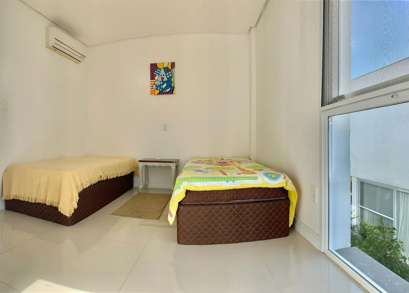 CASA EM CONDOMÍNIO EM XANGRI-LÁ: 3ª foto da galeria de imagens do imóvel