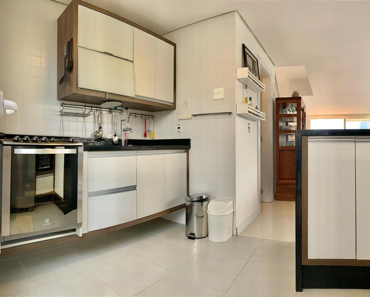 CASA EM CONDOMÍNIO EM XANGRI-LÁ: 7ª foto da galeria de imagens do imóvel