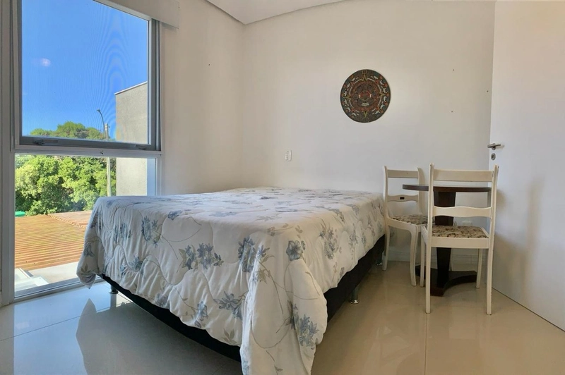 CASA EM CONDOMÍNIO EM XANGRI-LÁ: 8ª foto da galeria de imagens do imóvel