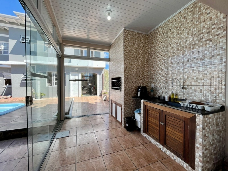 CASA COM 7 DORMITÓRIOS EM ATLÂNTIDA SUL!: 4ª foto da galeria de imagens do imóvel