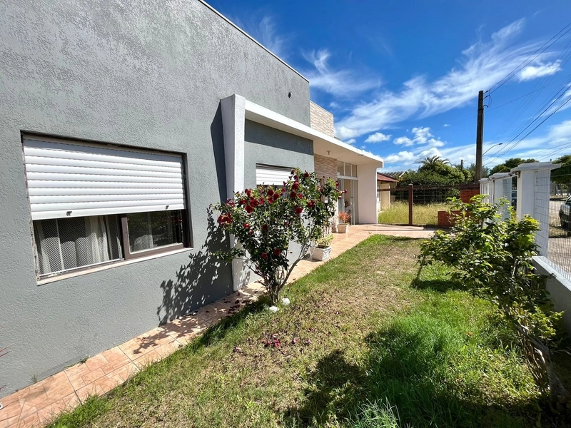 CASA COM 7 DORMITÓRIOS EM ATLÂNTIDA SUL!: 1ª foto da galeria de imagens do imóvel