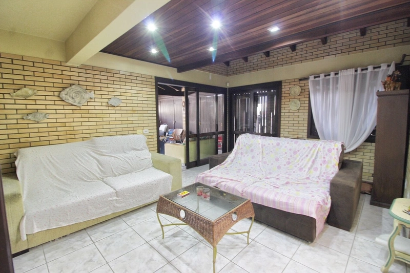 CASA 4 DORMITÓRIOS EM XANGRI-LÁ/REMANSO: 2ª foto da galeria de imagens do imóvel