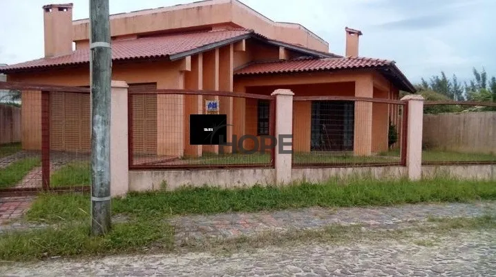 CASA 4 DORMITÓRIOS COM 2 SUÍTES EM XANGRI-LÁ!: 5ª foto da galeria de imagens do imóvel