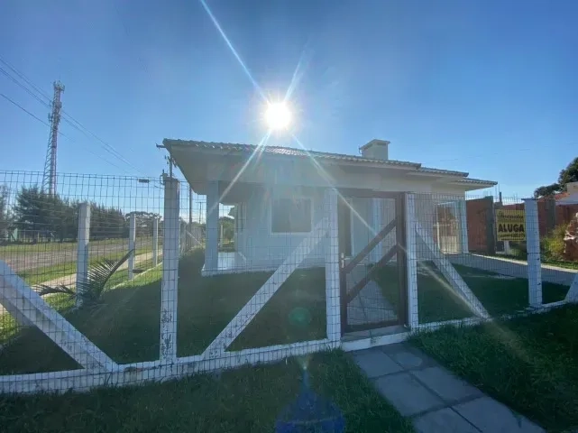 Excelente casa a 150m do mar à venda em Capão da Canoa!: 2ª foto da galeria de imagens do imóvel