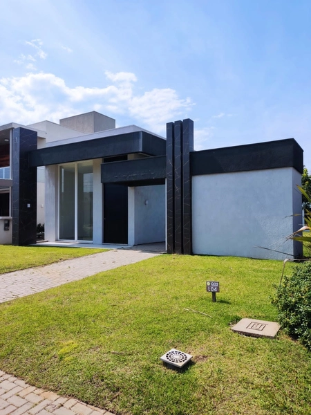 LINDA CASA COMPOSTA POR 2 SUÍTES NO CONDOMÍNIO DUBAI RESORT EM CAPÃO!: 8ª foto da galeria de imagens do imóvel