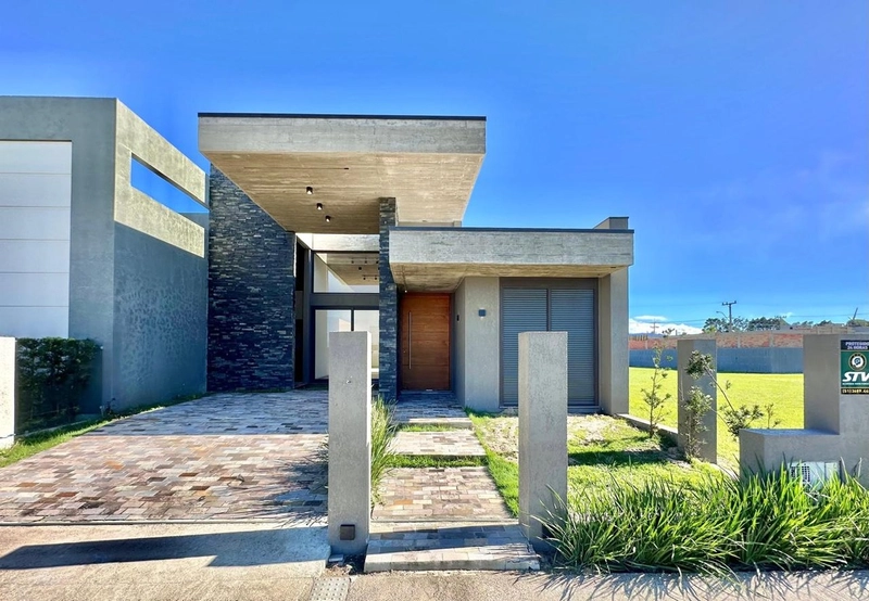 CASA EM BAIRRO PLANEJADO/XANGRI-LÁ: 1ª foto da galeria de imagens do imóvel