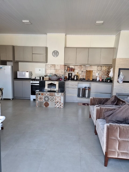 CASA COMPOSTA POR 3 DORMITÓRIOS!: 4ª foto da galeria de imagens do imóvel