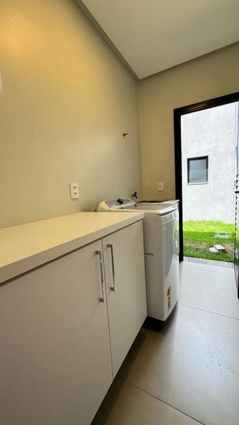 Casa alto padrão em  Condomínio Fechado: 2ª foto da galeria de imagens do imóvel
