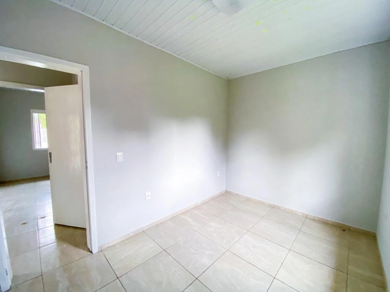 ÓTIMA CASA À VENDA EM CAPÃO NOVO!: 2ª foto da galeria de imagens do imóvel