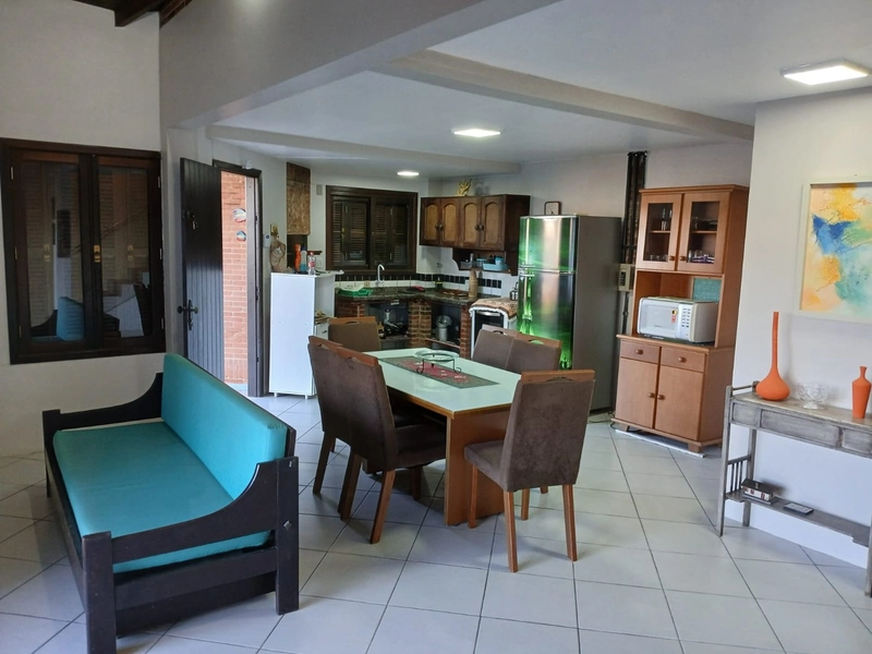EXCELENTE CASA COM PISCINA E AMPLO PÁTIO À VENDA EM ATLÂNTIDA SUL: 12ª foto da galeria de imagens do imóvel
