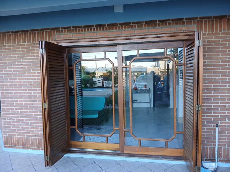 EXCELENTE CASA COM PISCINA E AMPLO PÁTIO À VENDA EM ATLÂNTIDA SUL: 11ª foto da galeria de imagens do imóvel