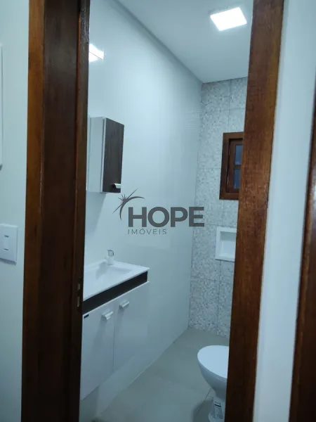 Casa com 2 dormitórios, sendo um suíte em bairro de Capão da Canoa: 4ª foto da galeria de imagens do imóvel