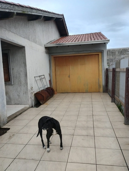 Casa 3 dormitórios em Capão da Canoa: 1ª foto da galeria de imagens do imóvel