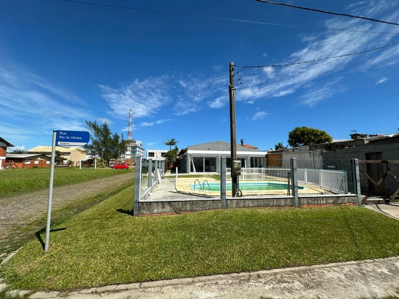 CASA COM 4 DORMITÓRIOS A VENDA EM XANGRI-LA: 1ª foto da galeria de imagens do imóvel