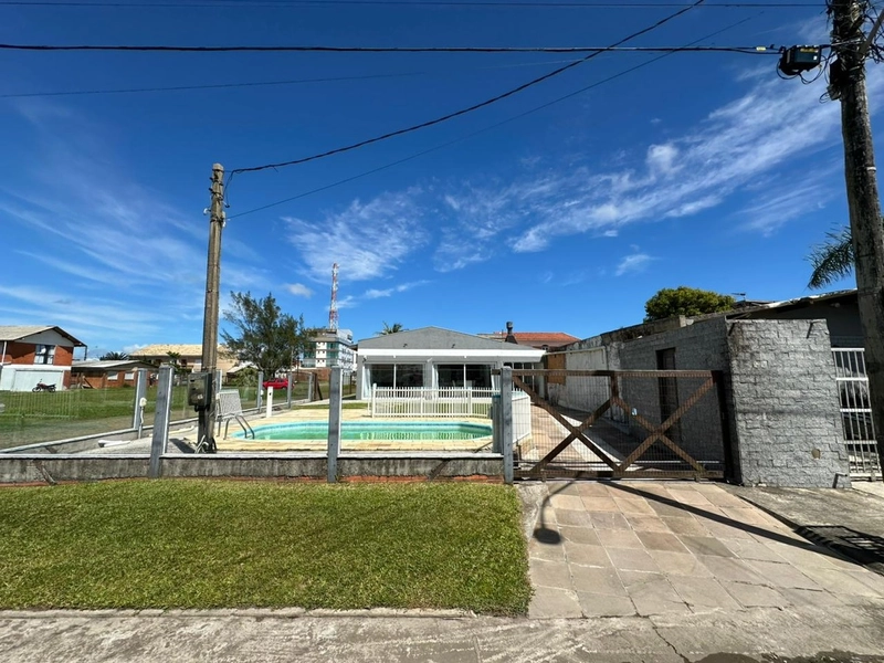 CASA COM 4 DORMITÓRIOS A VENDA EM XANGRI-LA: 4ª foto da galeria de imagens do imóvel