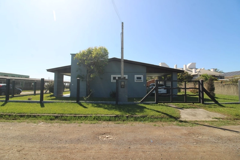 CASA 3 DORMITÓRIOS EM XANGRI-LÁ/ATLÂNTIDA: 9ª foto da galeria de imagens do imóvel