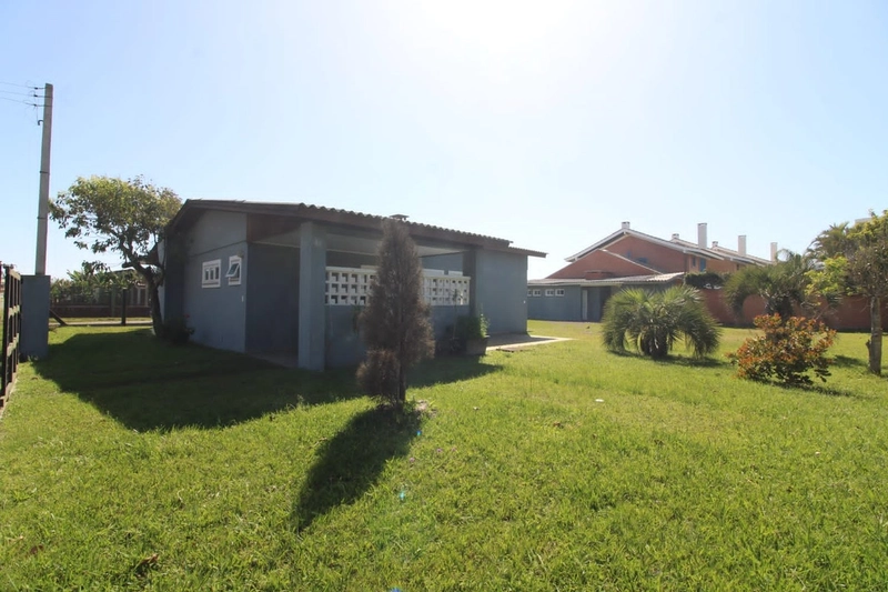 CASA 3 DORMITÓRIOS EM XANGRI-LÁ/ATLÂNTIDA: 1ª foto da galeria de imagens do imóvel