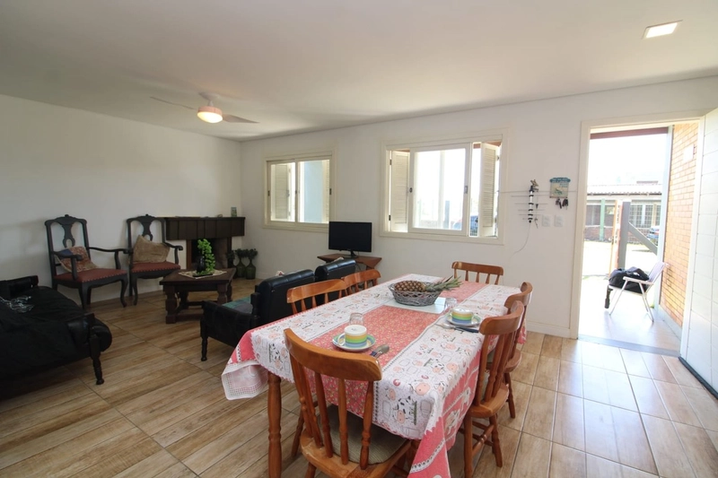CASA 3 DORMITÓRIOS EM XANGRI-LÁ/ATLÂNTIDA: 12ª foto da galeria de imagens do imóvel
