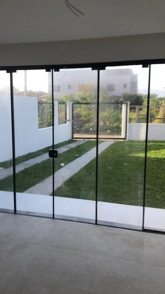 EXCELENTE SOBRADO COMPOSTA POR 03 DORMITÓRIOS EM CAPÃO DA CANOA!: 3ª foto da galeria de imagens do imóvel