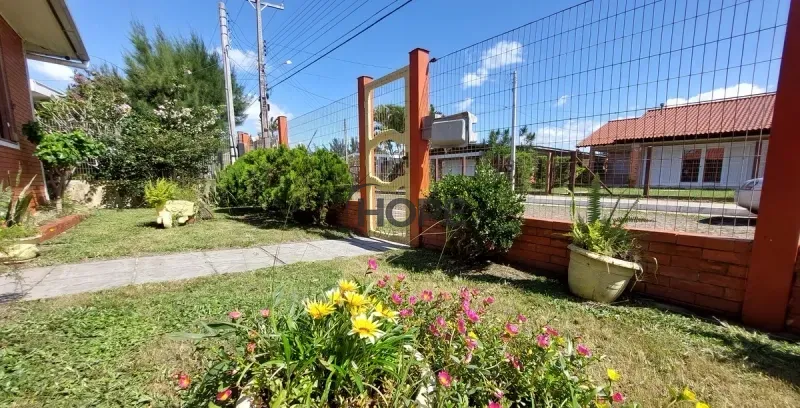 Excelente casa com amplo pátio em Atlântida: 4ª foto da galeria de imagens do imóvel