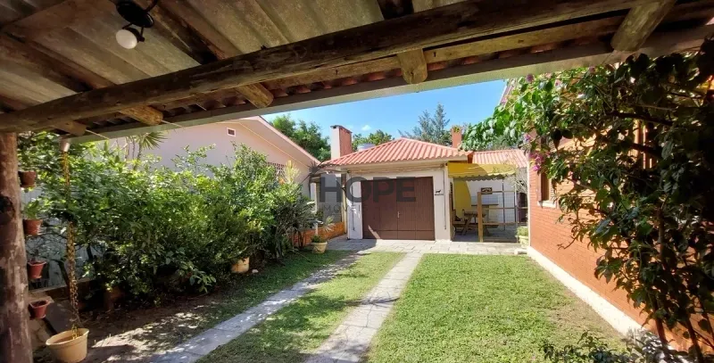 Excelente casa com amplo pátio em Atlântida: 9ª foto da galeria de imagens do imóvel