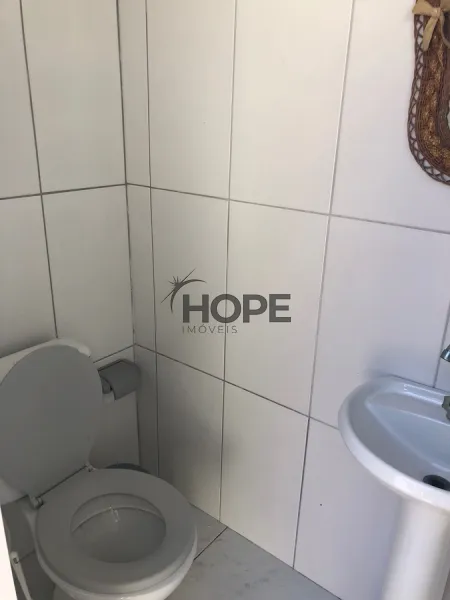 Casa a Venda com piscina: 9ª foto da galeria de imagens do imóvel