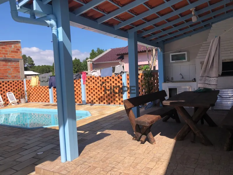 Casa a Venda com piscina: 8ª foto da galeria de imagens do imóvel