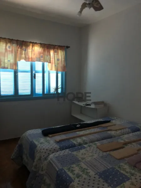 Casa a Venda com piscina: 7ª foto da galeria de imagens do imóvel