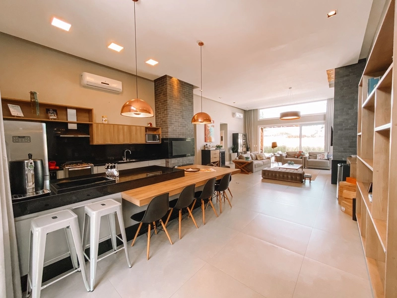 CASA EM CONDOMÍNIO FECHADO/XANGRI-LÁ: 1ª foto da galeria de imagens do imóvel