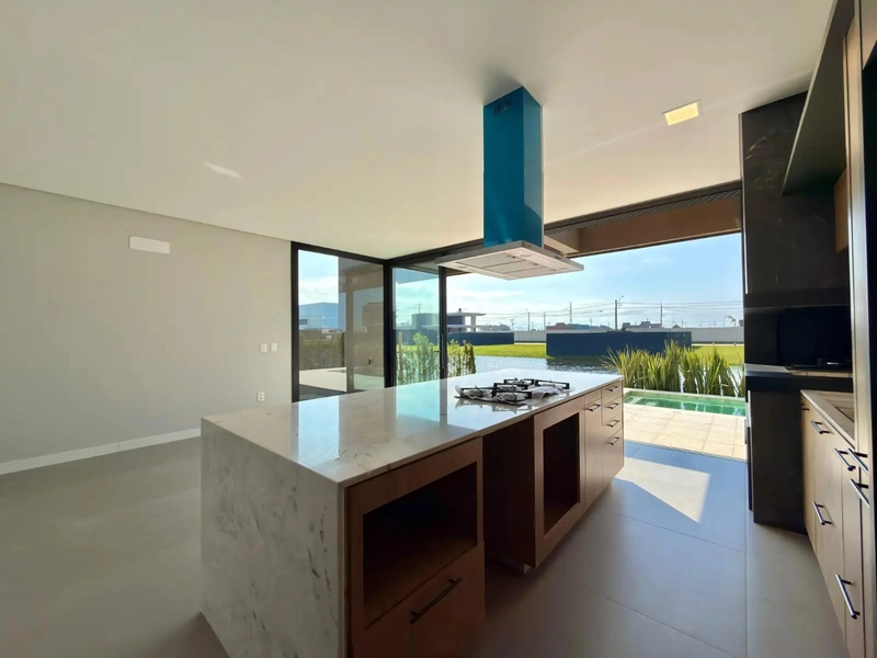 CASA Á VENDA EM CODOMÍNIO: 6ª foto da galeria de imagens do imóvel