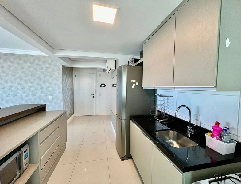 APARTAMENTO 4 DORMITÓRIOS EM CAPÃO DA CANOA/NAVEGANTES: 9ª foto da galeria de imagens do imóvel