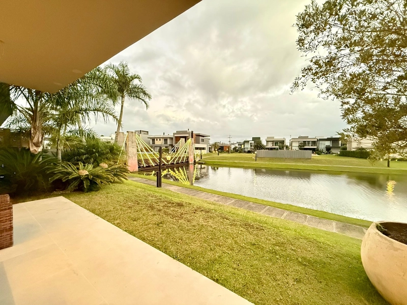 CASA BEIRA LAGO EM CONDOMÍNIO: 23ª foto da galeria de imagens do imóvel