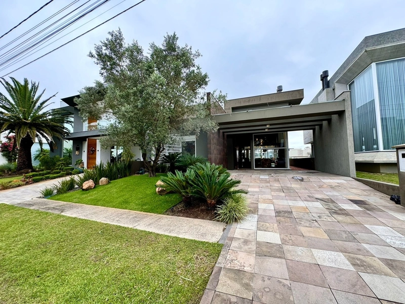 CASA BEIRA LAGO EM CONDOMÍNIO: 1ª foto da galeria de imagens do imóvel